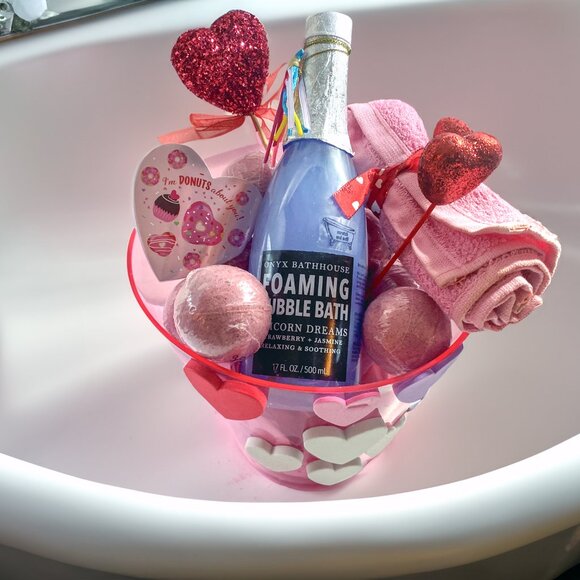 Mother’s Day Bathtub Bubble Bath Gift basket/set - Picture 2 of 2